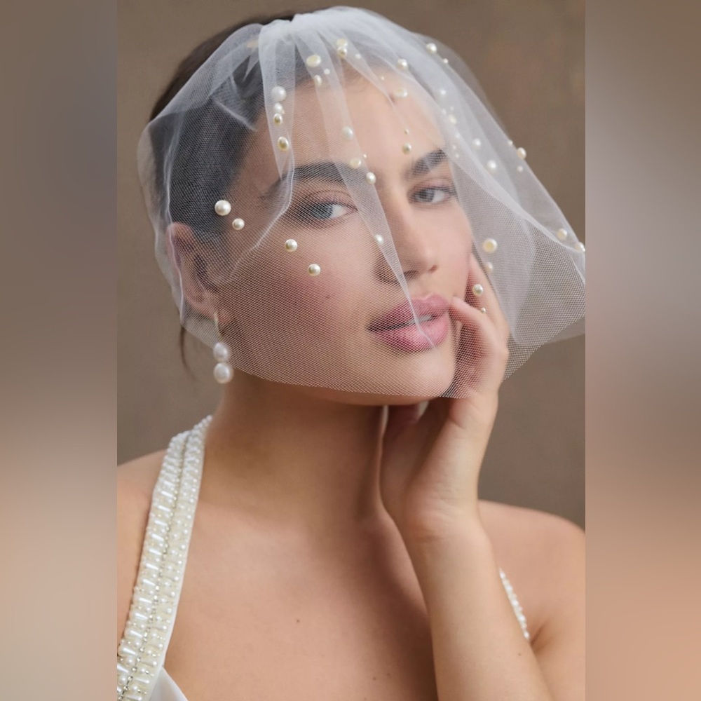 Anthropologie White Pearl-Embellished Hair Veil